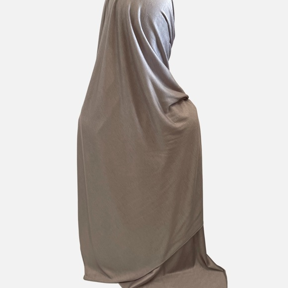 - Hijab - Made In Dubai UAE - Picture 3 of 5